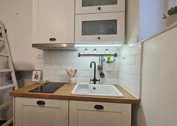 Perfectly Located Mykonos Town